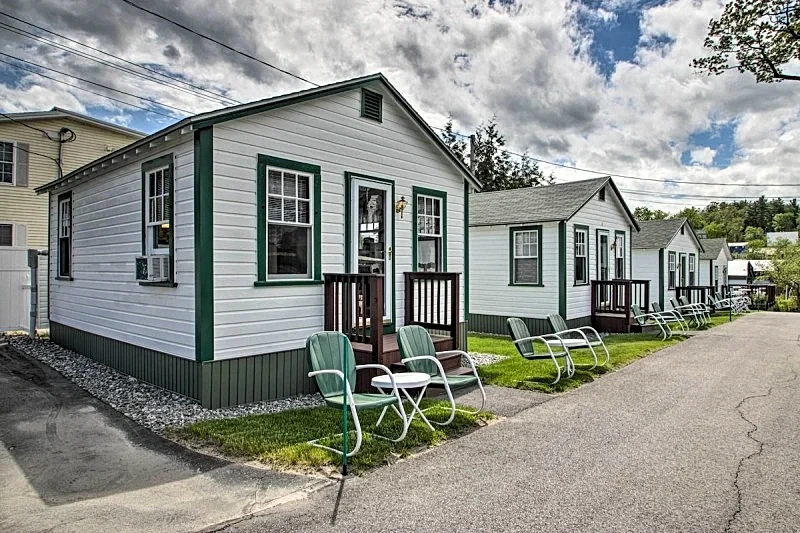 Charming Waterfront 2BR Cottage #4 w/ Private Beach & Channel-View Deck