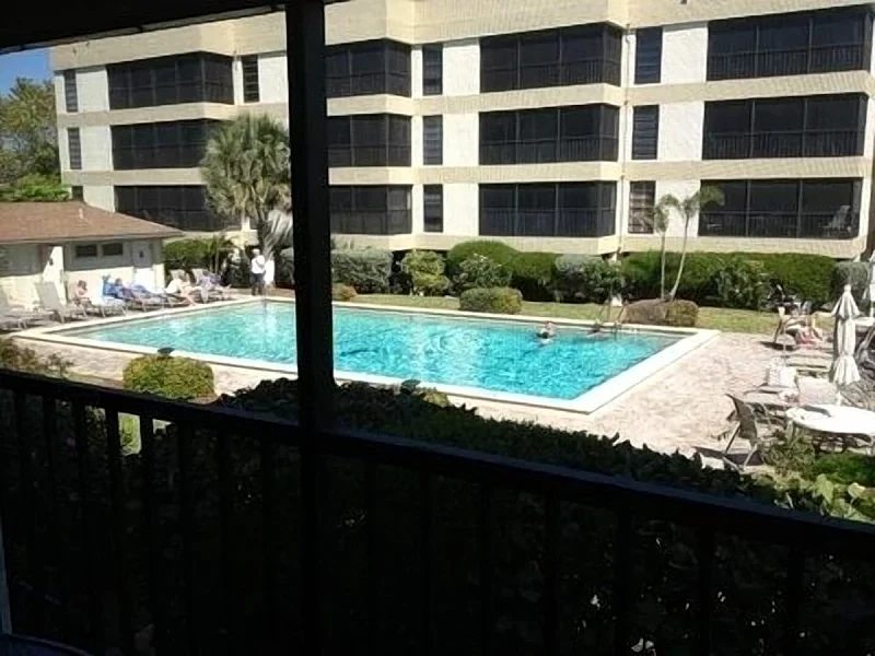 Kings Crown #114 3 Bedrooms 2 Baths Overlooking the water in Sanibel, Florida, United States — photo 4