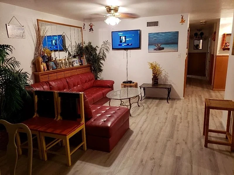 DISNEYLAND area! Heated Pool. Call owner now for current discounts Property overview in La Habra, California, United States — photo 3