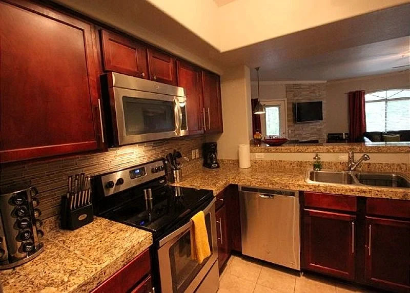Nicely equipped condo in North Scottsdale w/ AMENITIES. Close to it all... in Scottsdale, Arizona, United States — photo 3