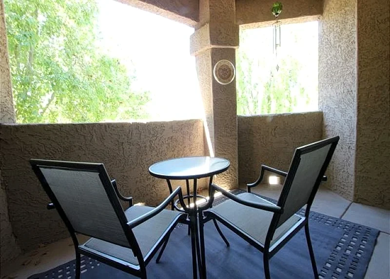 Nicely equipped condo in North Scottsdale w/ AMENITIES. Close to it all... in Scottsdale, Arizona, United States — photo 2