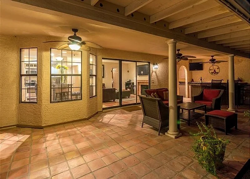 Casa Kierland | Entertainers delight in sought after Kierland with Diving Pool & Spa in Phoenix, Arizona, United States — photo 5