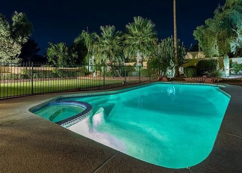 Casa Kierland | Entertainers delight in sought after Kierland with Diving Pool & Spa in Phoenix, Arizona, United States — photo 2