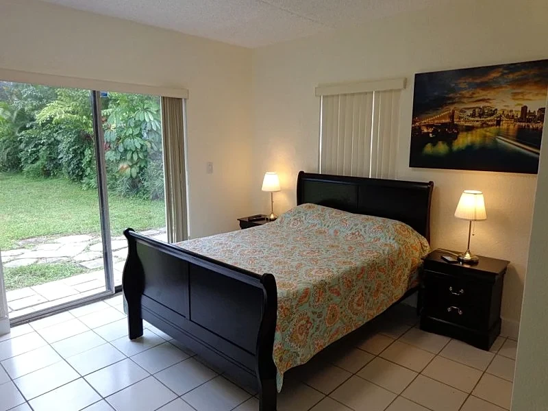 Near Fort Lauderdale Beach Florida Property overview in Oakland Park, Florida, United States — photo 5