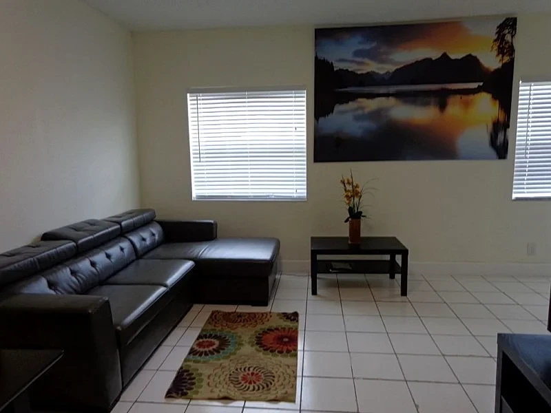 Near Fort Lauderdale Beach Florida Property overview in Oakland Park, Florida, United States — photo 4
