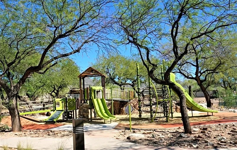 Gorgeous Custom Home With Breathtaking Mountain & City Light Views! in Scottsdale, Arizona, United States — photo 4