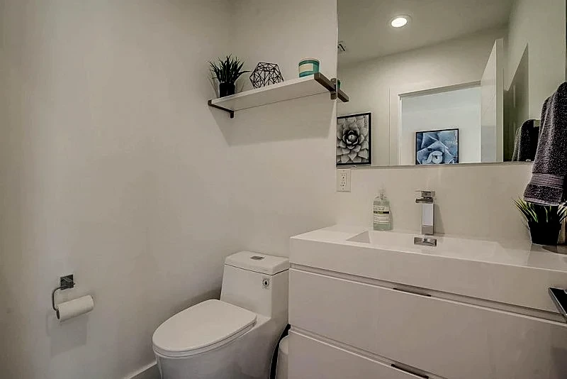New Modern 4bd, pool/spa 1 minute walk to old town hot spots in Scottsdale, Arizona, United States — photo 5