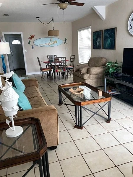 V2-2 BR, direct waterfront, 2 min walk to beach in Clearwater, Florida, United States — photo 5