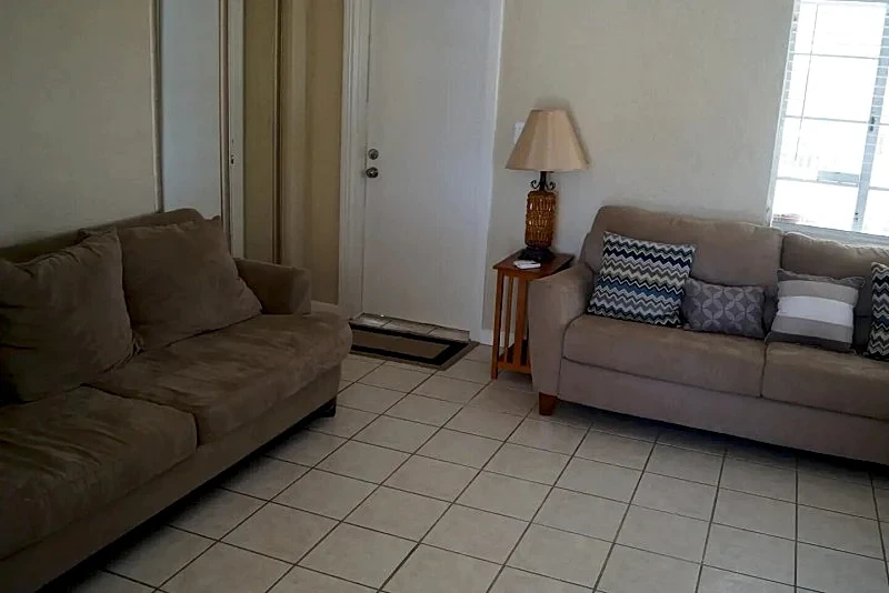 C1 Efficiency direct waterfront 2 min walk 2 beach in Clearwater, Florida, United States — photo 3