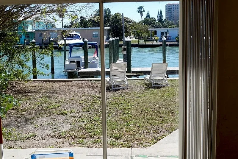 C1 Efficiency direct waterfront 2 min walk 2 beach in Clearwater, Florida, United States — photo 2