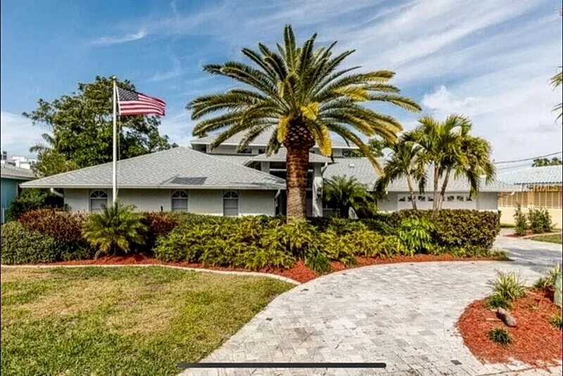 New Superhost listing- OPEN March 2020 Beach house