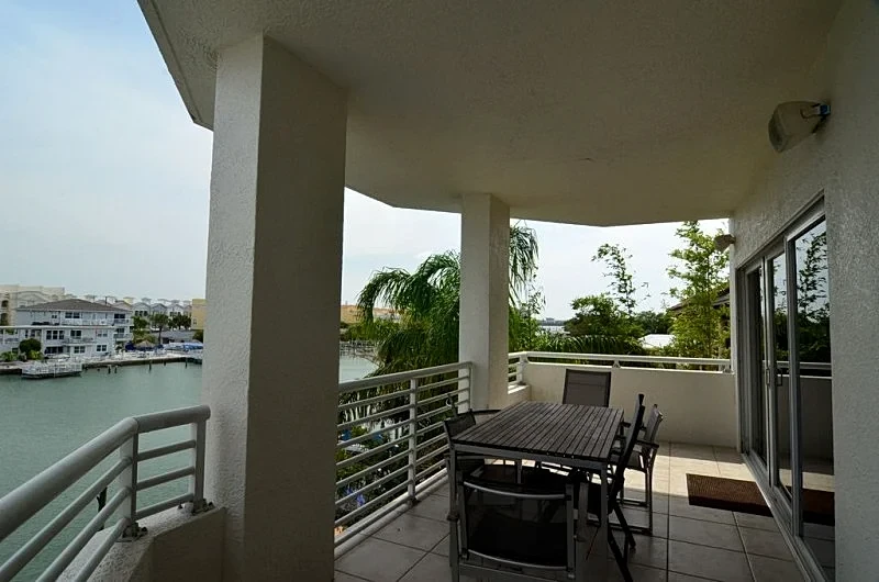 Sun West Palms - Suite 203 - 3 Bed Room - 3 Bathroom. in Clearwater, Florida, United States — photo 2