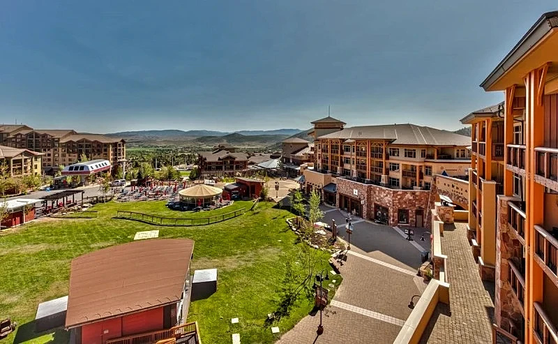 Superior Ski In Ski out, Top floor Penthouse, Pool, Hot Tubs Conde Nast Forbes Award Winner B508 in Park City, Utah, United States — photo 3