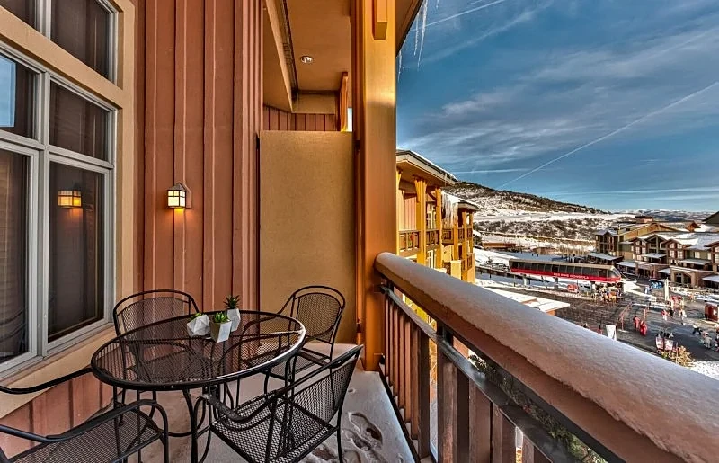 Superior Ski In Ski out, Top floor Penthouse, Pool, Hot Tubs Conde Nast Forbes Award Winner B508 in Park City, Utah, United States — photo 4