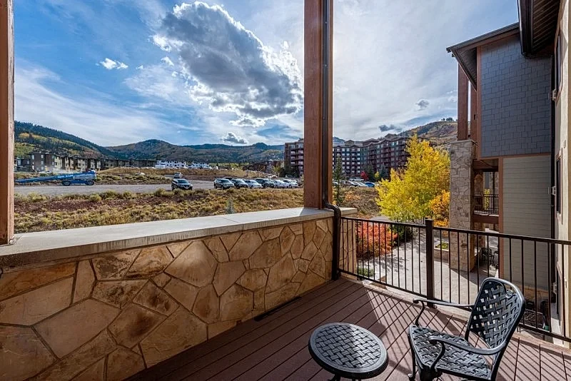 Steps to skiing, resort property, mountain views, shared hot tub, sauna, steam room 223AB in Park City, Utah, United States — photo 3