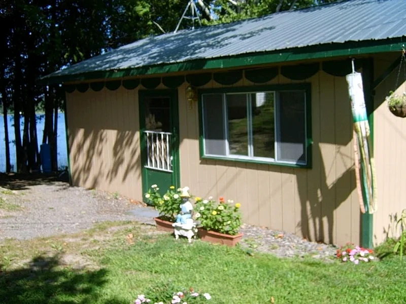 2-waterfront cottages together sleep10+ and have no other house in sight PRIVACY in North Hero, Vermont, United States — photo 5