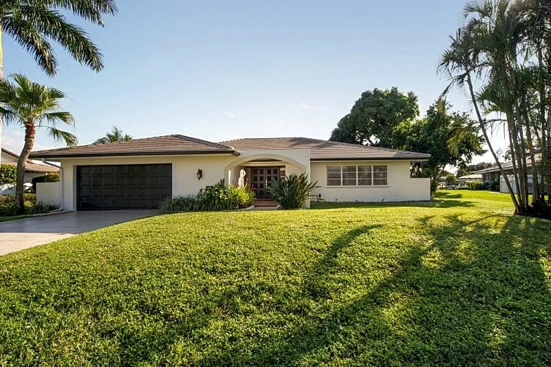 CCVS - Villa Oasis, Spacious South-Facing Pool Villa Close to the River - Fort Myers in Fort Myers, Florida, United States — photo 3