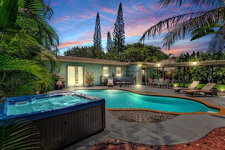 Beautiful Private Resort Home.7 bedrooms 5 bath