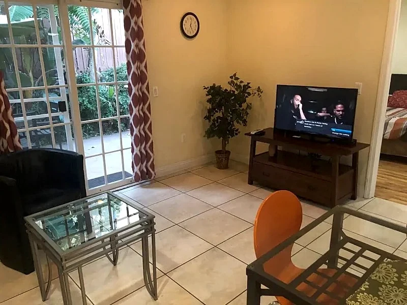 Beautiful Home in Burbank 1 Bd in Burbank, California, United States — photo 5