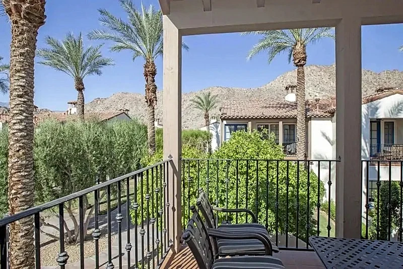 #369- Beautiful Upstairs 3 Bedroom 3 Bath Villa