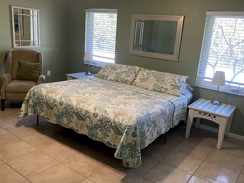 Near Beach, Pool, Paradise Awaits, Adult Only “The West Wing” in Seminole, Florida, United States — photo 5