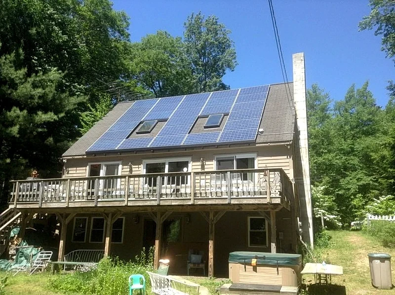 Enchanting Rockwood Lakefront Home,Hot Tub, Boats, Bikes, Ping Pong, Pool, FUN! in Fitzwilliam, New Hampshire, United States — photo 1