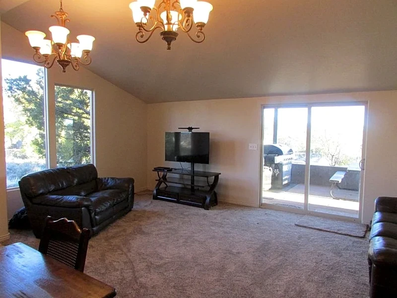 $2400 whole month! Country, yet close to everything. Perfect Zion &Bryce Retreat