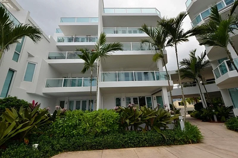 Beautiful Garden Level Ocean Front Condo at the Exclusive Las Balandras