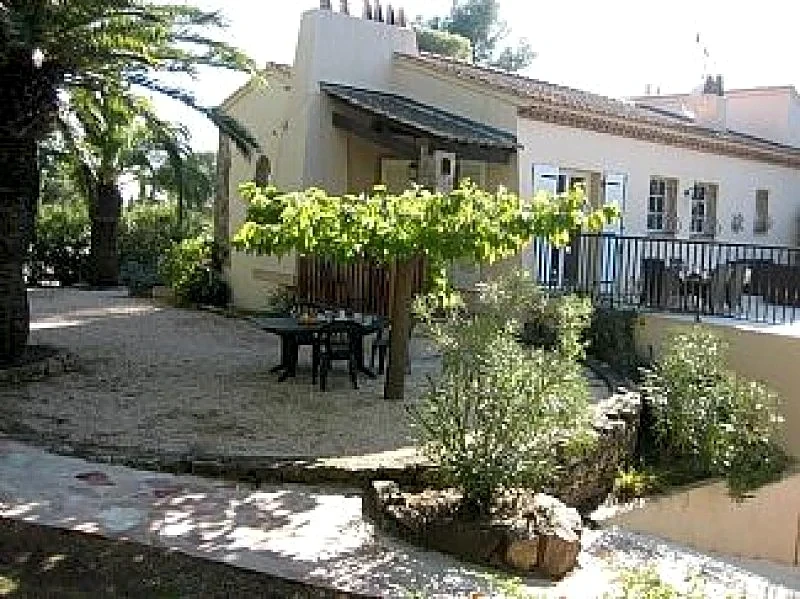 Beautiful Villa With Private Pool Set In Mature Gardens