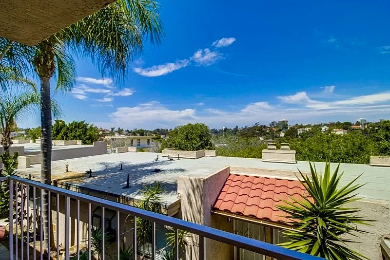 Dual Master/3 Bath townhouse in central SD