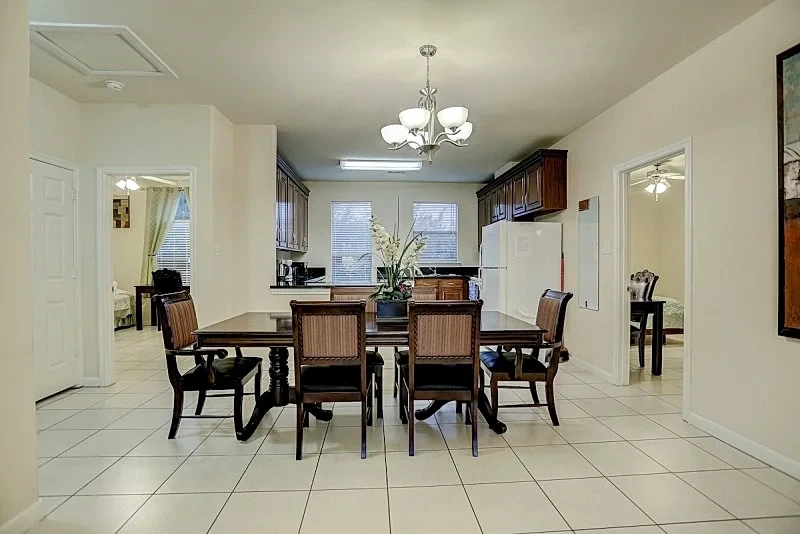 New Listing!! Newly furnished condo, I-10 West/Beltway 8, 4 bedrm 2 bath, 77080 in Houston, Texas, United States — photo 4