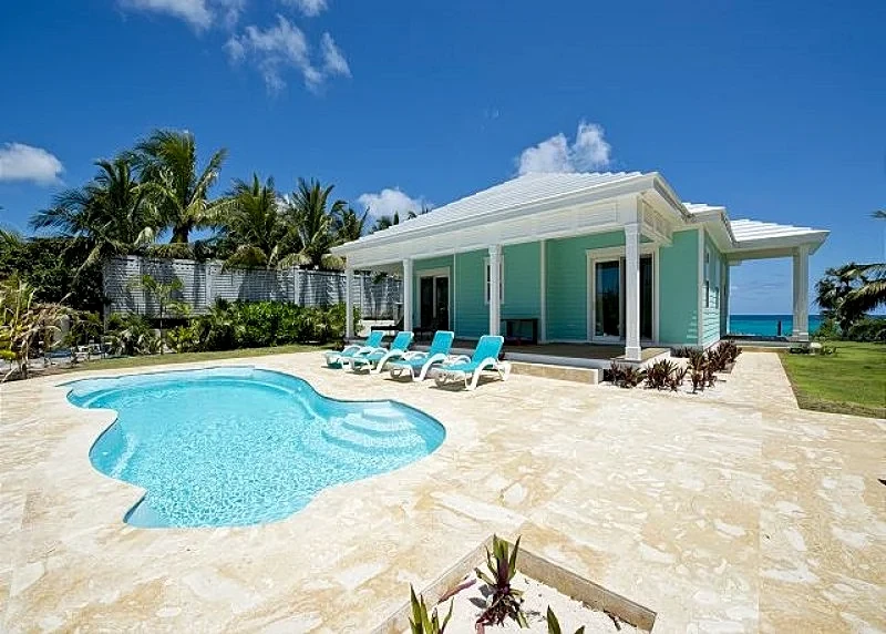 New and Luxurious Beachfront House W/ Private Pool On Prestigious Banks Road