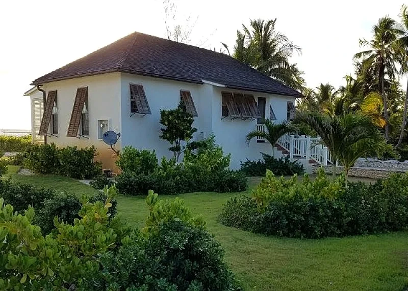 Stunning New Luxury Villa Directly On French Leave Beach