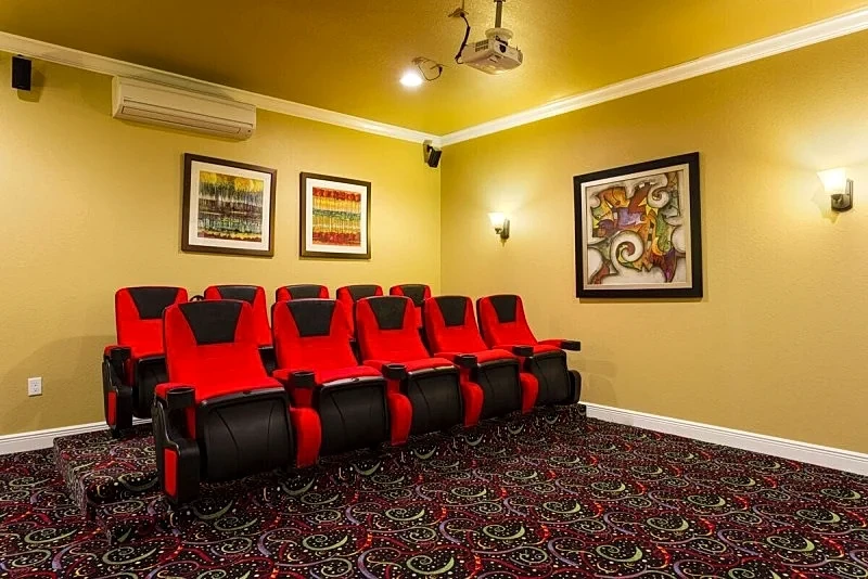 Amazing Lake Views with Theater and Games Room Close to Disney in Kissimmee, Florida, United States — photo 4