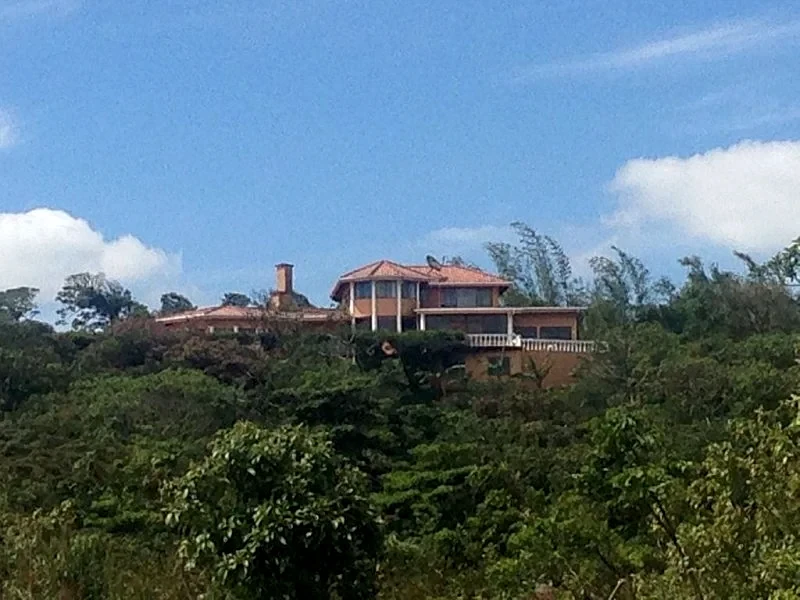 Simply the best, incredible views,pool,delicious food and a friend in the area.