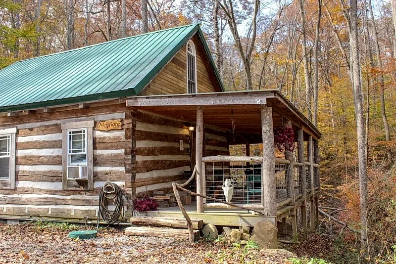 Rustic Log Cabin Hocking Hills Rental with Hot Tub in Nelsonville, Ohio, United States — photo 2