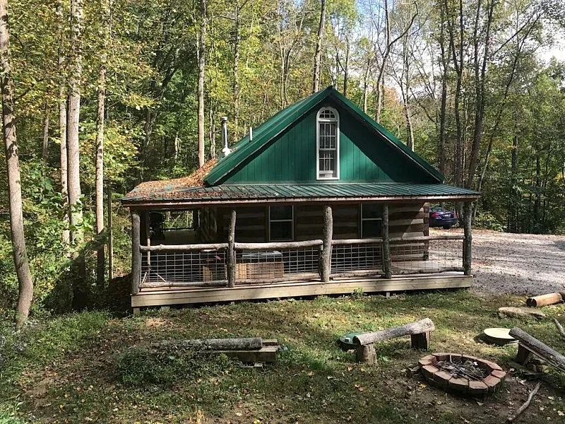 Rustic Log Cabin Hocking Hills Rental with Hot Tub in Nelsonville, Ohio, United States — photo 3