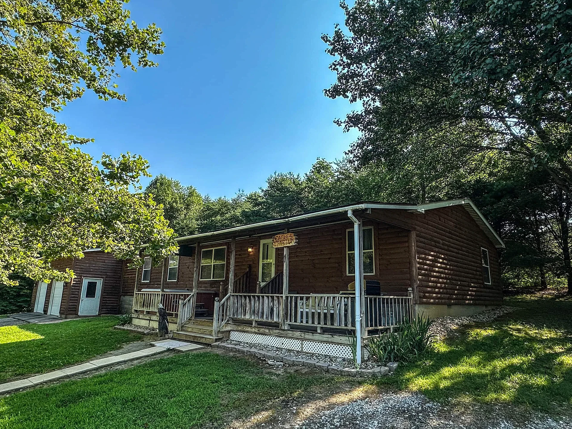 Spacious Eagle's Landing Cabin near Hocking Hills