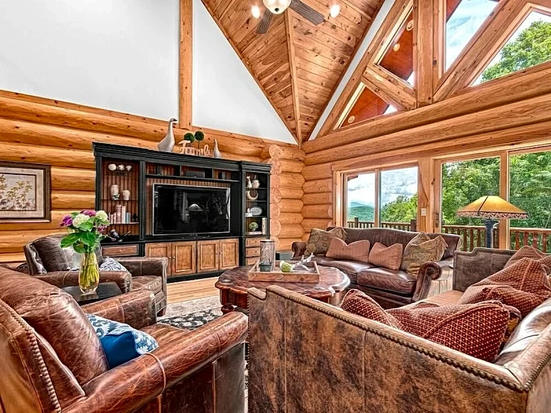 View! Stunning 2 Kng, 2 Qn, 3 Bth/2 Hlf, 2 Gas Fireplaces, Fire Pit, Gas Grill in Asheville, North Carolina, United States — photo 2