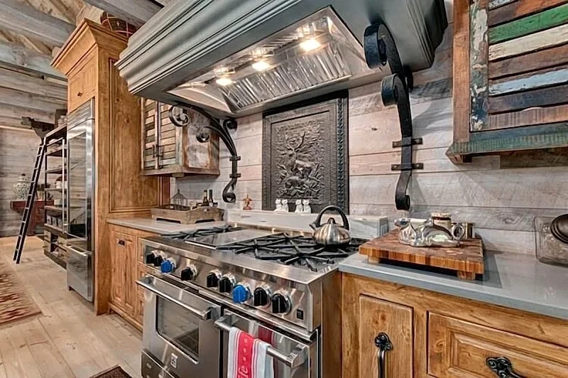 LUXURY 4 Kng Bdrm, 4.5 Bth, Gourmet Kitchen, Pavilion; TV, Fire Place, Heaters in Asheville, North Carolina, United States — photo 2