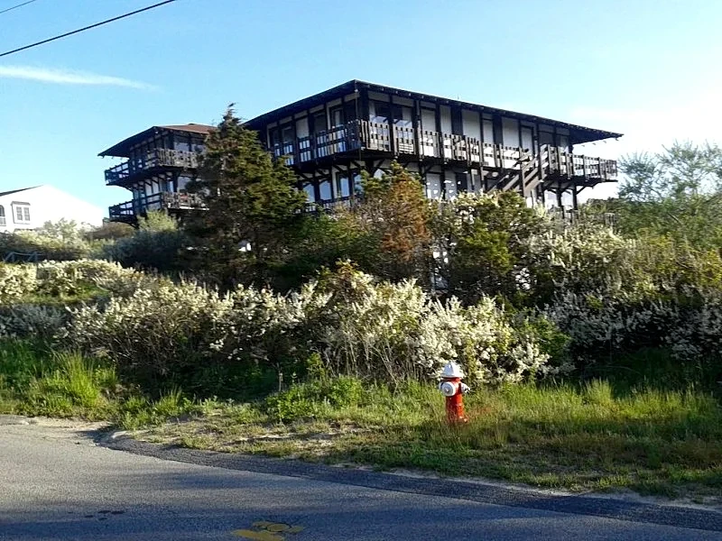 PANORAMIC VIEWS!! Front Studio Unit Beach Across Street. in North Truro, Massachusetts, United States — photo 3