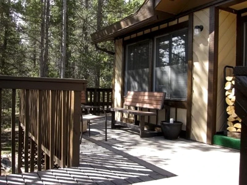 The Hulse Haus II has quick and easy access to alpine lake fishing, snowmobiling, hiking, x-country skiing, and 2 minutes to Ski Cooper in Taylorsville, Utah, United States — photo 2