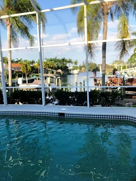 Beautiful Private Oasis with pool and private Dock on the water in Cape Coral, Florida, United States — photo 3