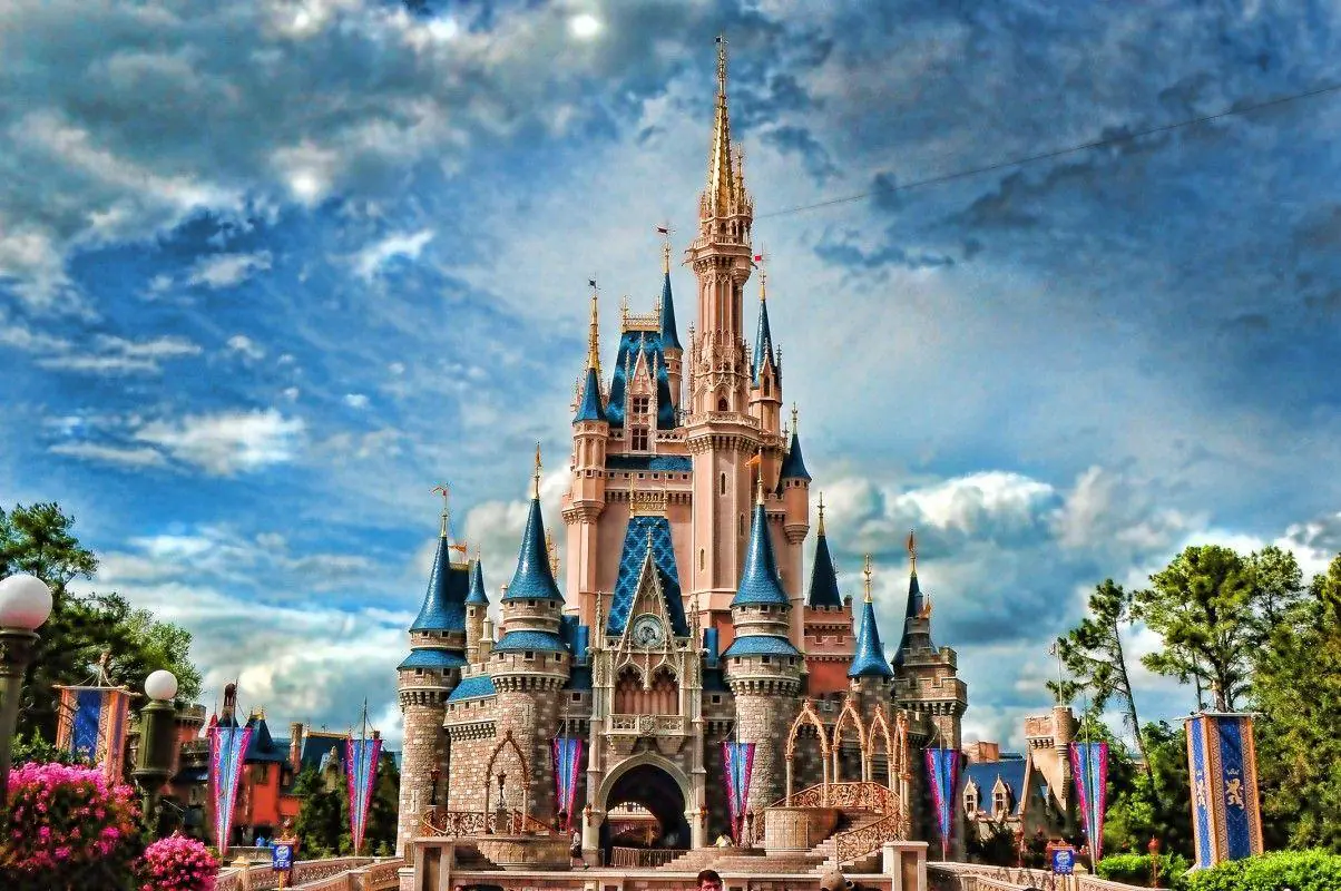 Florida Vacation Rental Statistics & Travel Trends 2027