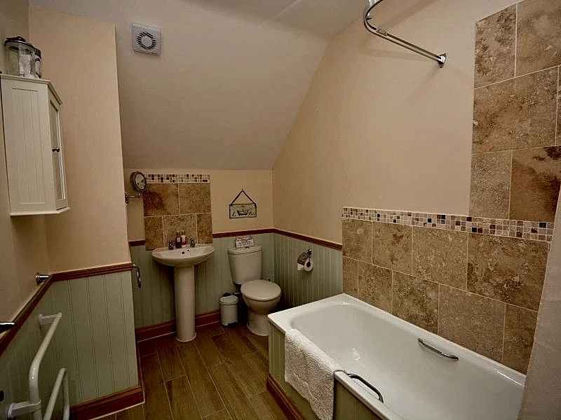 Photo 10