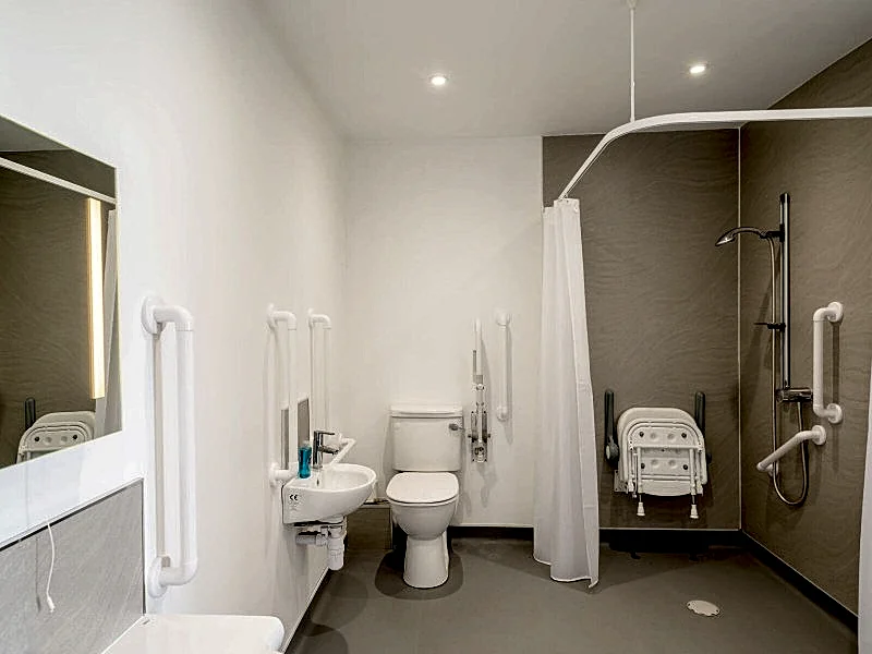 Photo 8