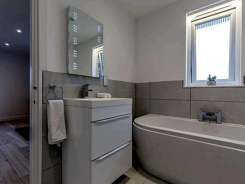 Photo 12