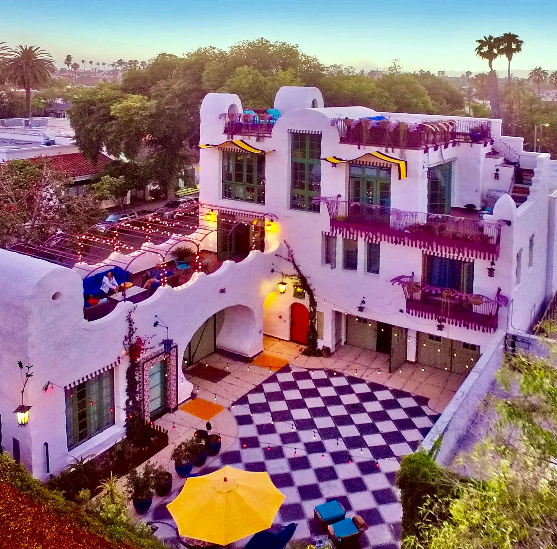 Architectural Downtown View home -4 bed/ 5 bath
