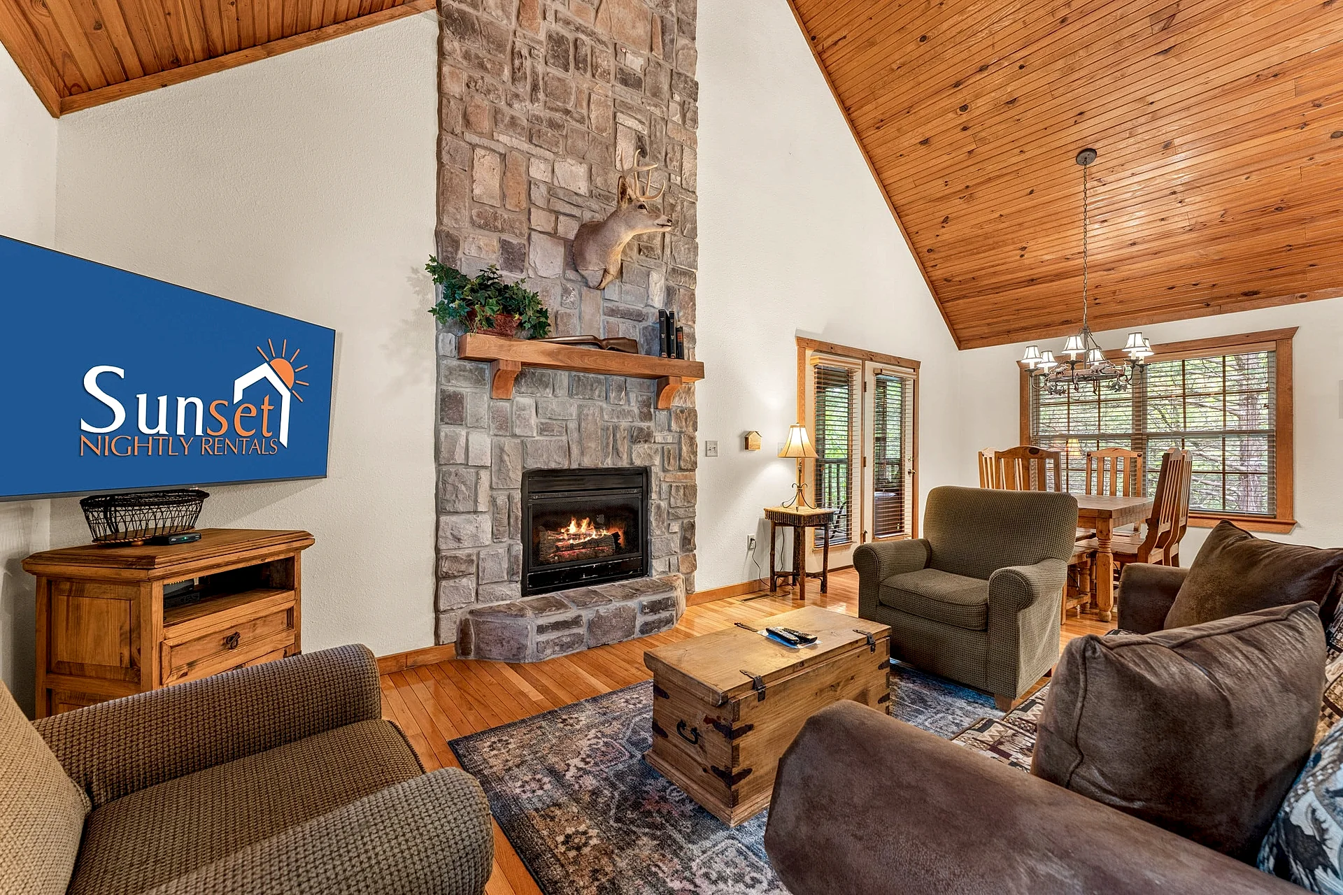 Mayberry Lodge - Cozy Pet-Friendly Stonebridge Cabin
