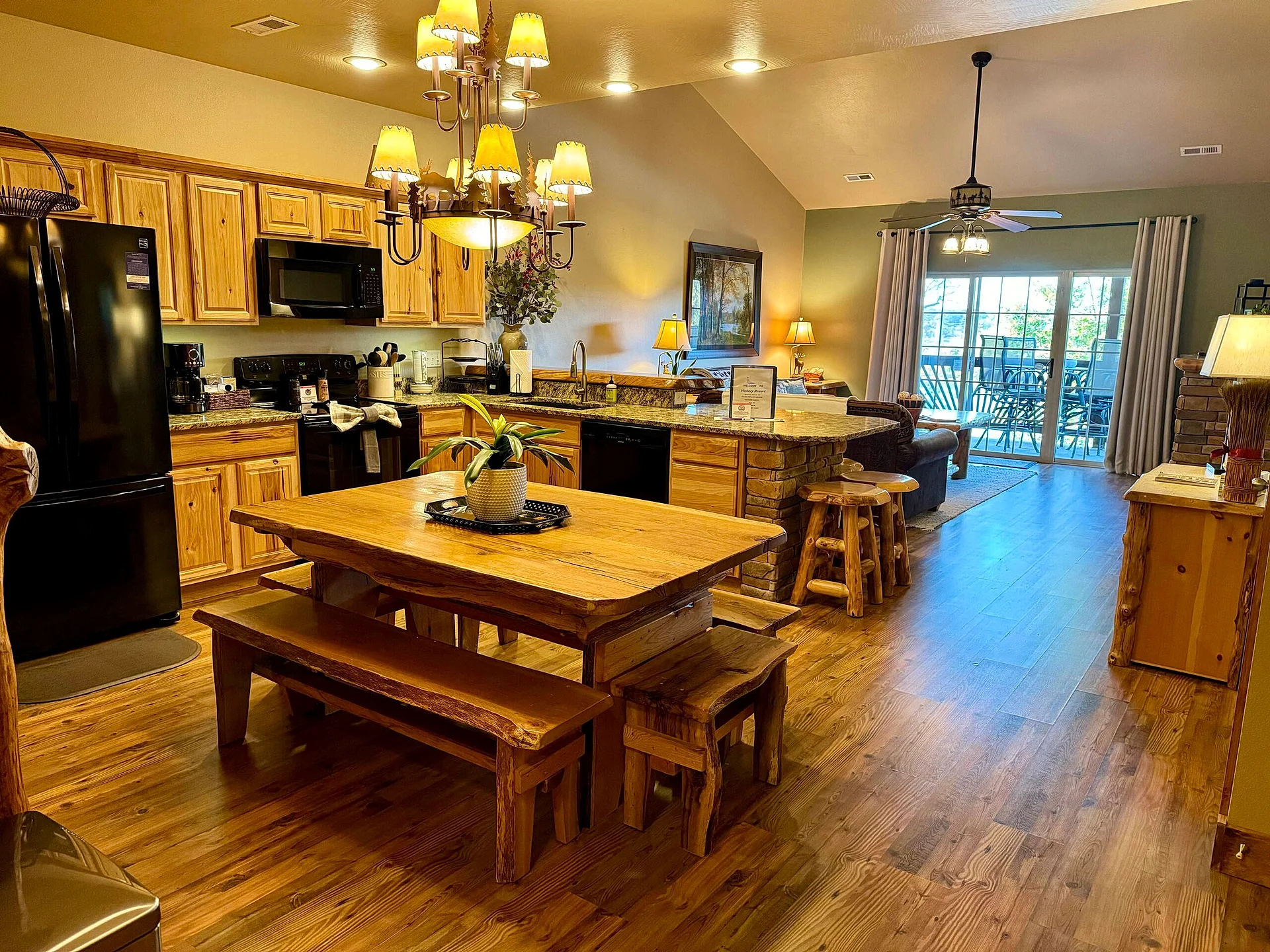Condo B-8 - 3BR Lodge Cabin on Table Rock Lake, Dock